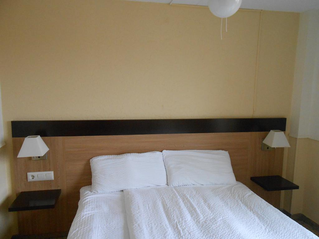 Hotel Marbella 로지즈 외부 사진